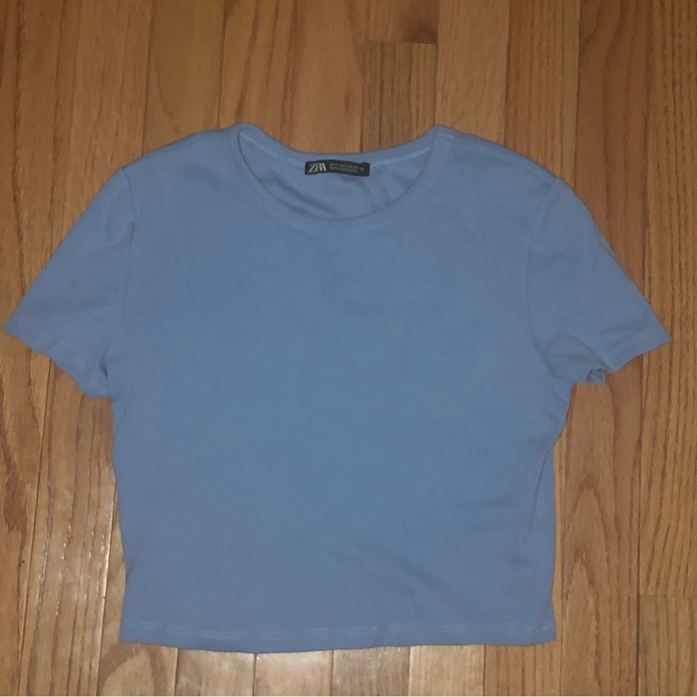 Zara periwinkle crop shirt- size medium